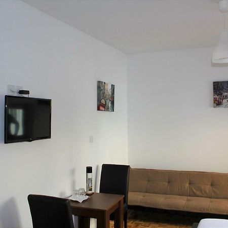 Eclectic Business & Leisure Apartment Никозия Екстериор снимка